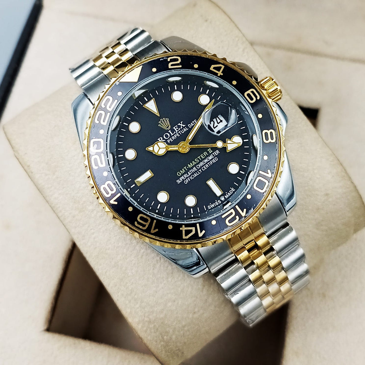 Two-Tone Bezel GMT-Style Men's Watch Silver Jubilee Strap