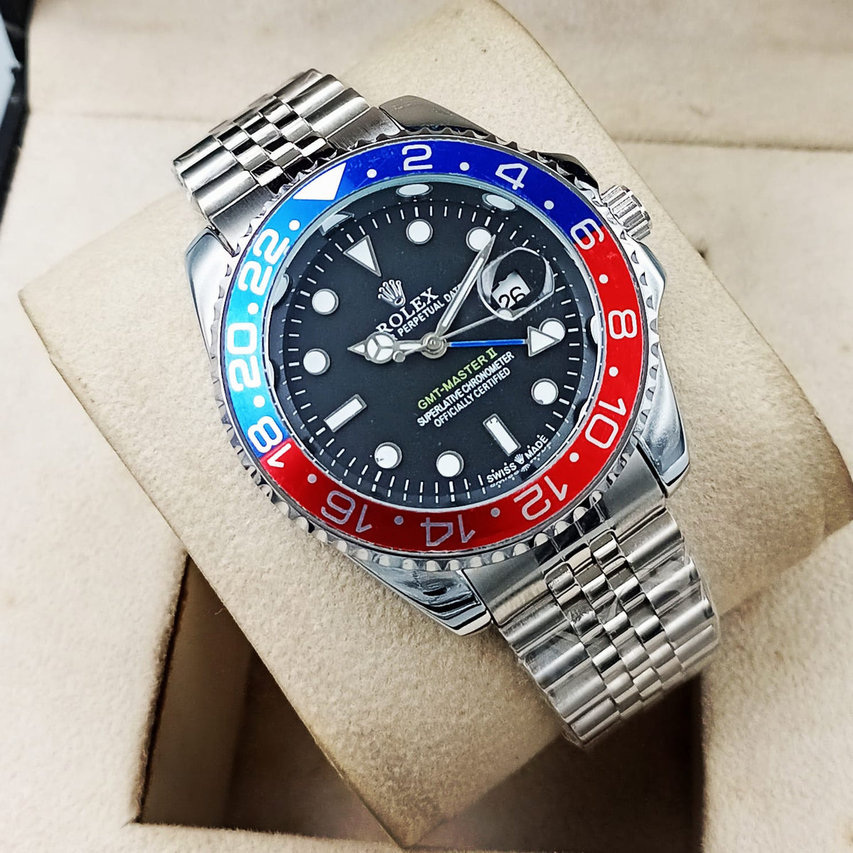 Two-Tone Bezel GMT-Style Men's Watch Silver Jubilee Strap